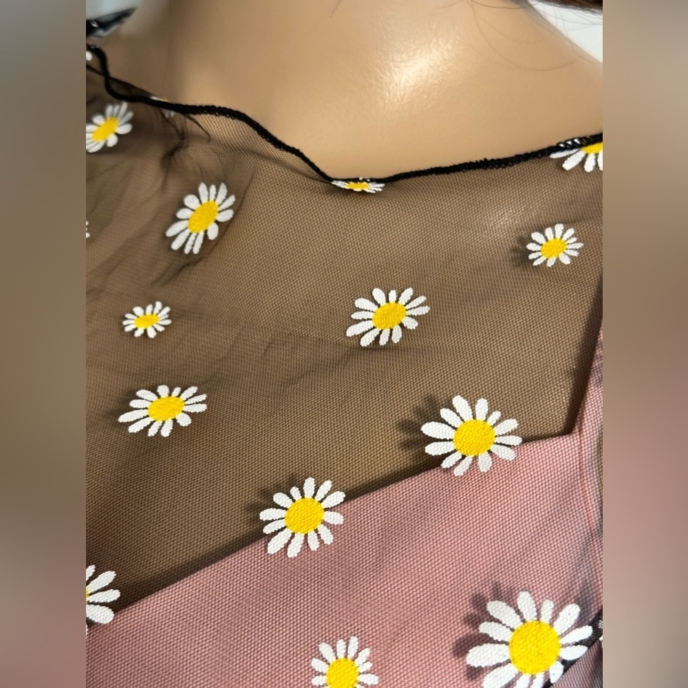NIP-Daisy Coverup Mesh Top - Picture 6 of 6